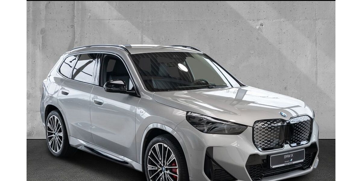 BMW iX1 5.000 km 51.989 &euro; Schwerin 19057