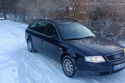 Audi A6 (Typ 4B) 317.000 km 5.200 € Dümmer 19073