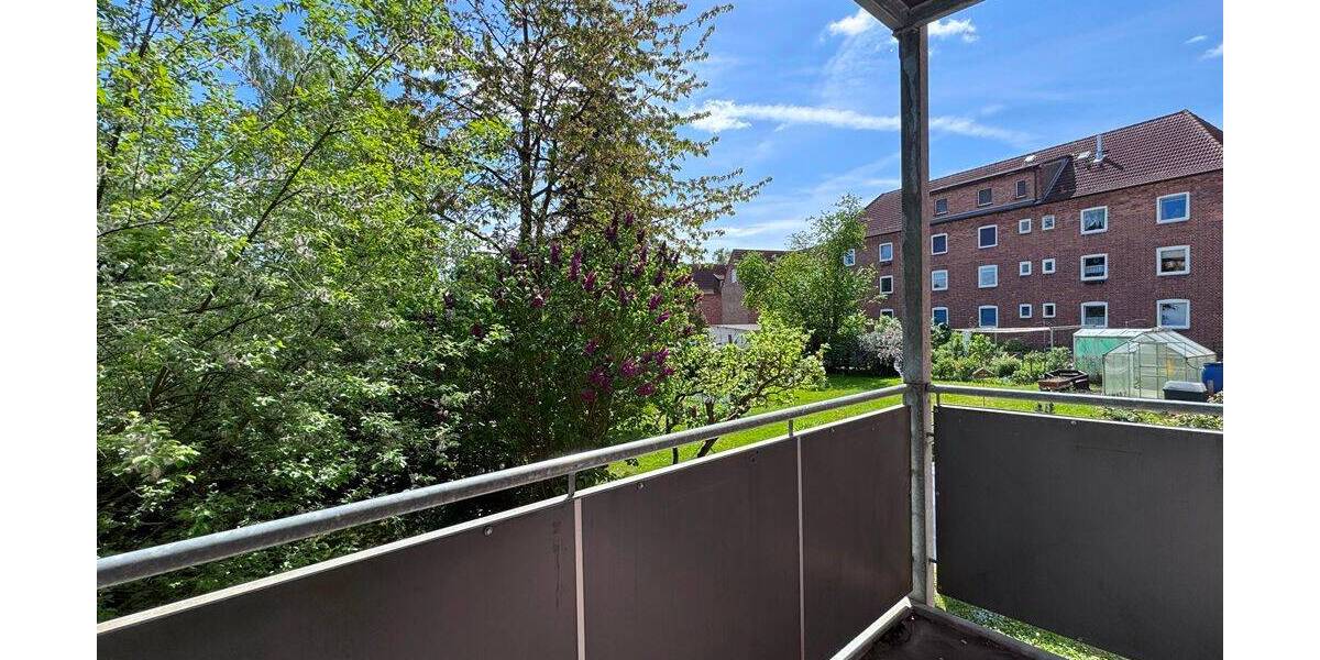Etagenwohnung Schwerin Weststadt - 3 Zimmer, 69 m&sup2;, 630&euro; | Angebot:26759891