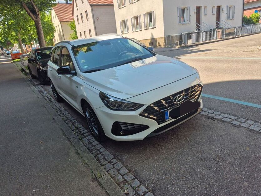 i30