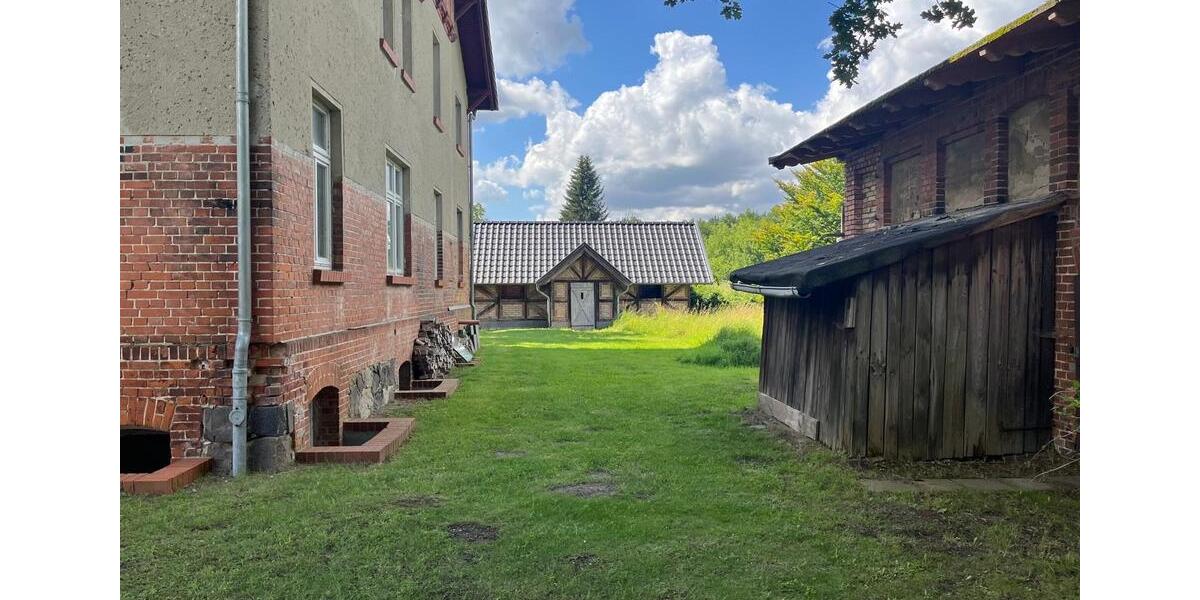 Mehrfamilienhaus, Wohnhaus Brüel - 12 Zimmer, 260 m&sup2;, 275.000&euro; | Angebot:27113883