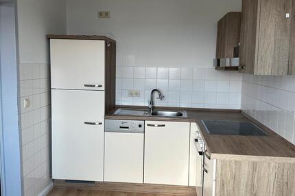 Bezugsbereit ab Februar: 4-Zimmer-Wohnung mit Einbauküche, Balkon 4 zimmer