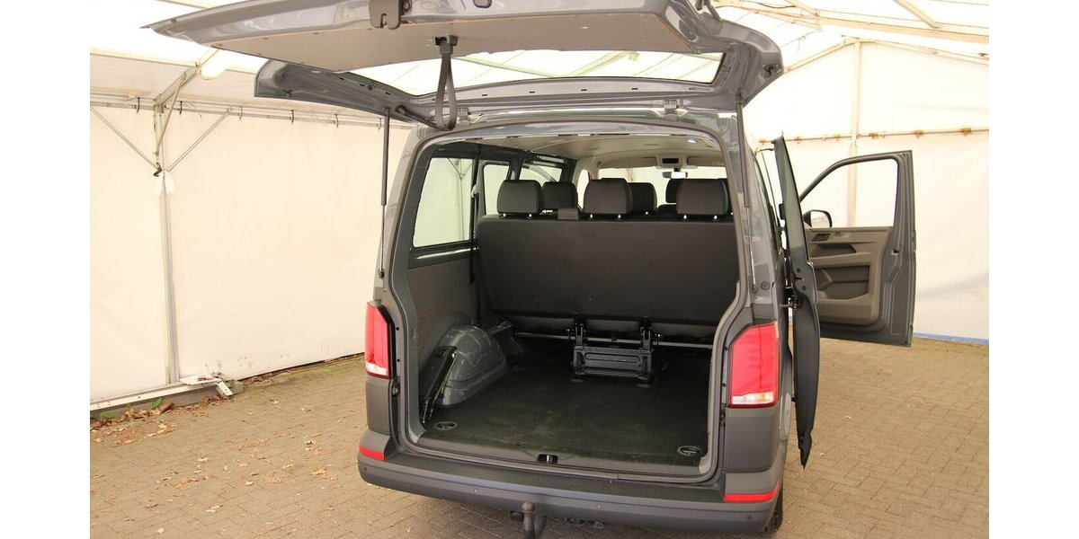 VW T6.1 Transporter Kombi lang 2.0 TDI 9-SITZER+AHK 161.457 km 27.900 &euro; Hagenow 19230