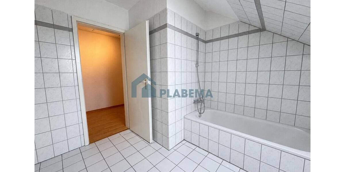 Dachgeschoßwohnung Schwerin Friedrichsthal - 2 Zimmer, 84 m&sup2;, 1.044&euro; | Angebot:26652109