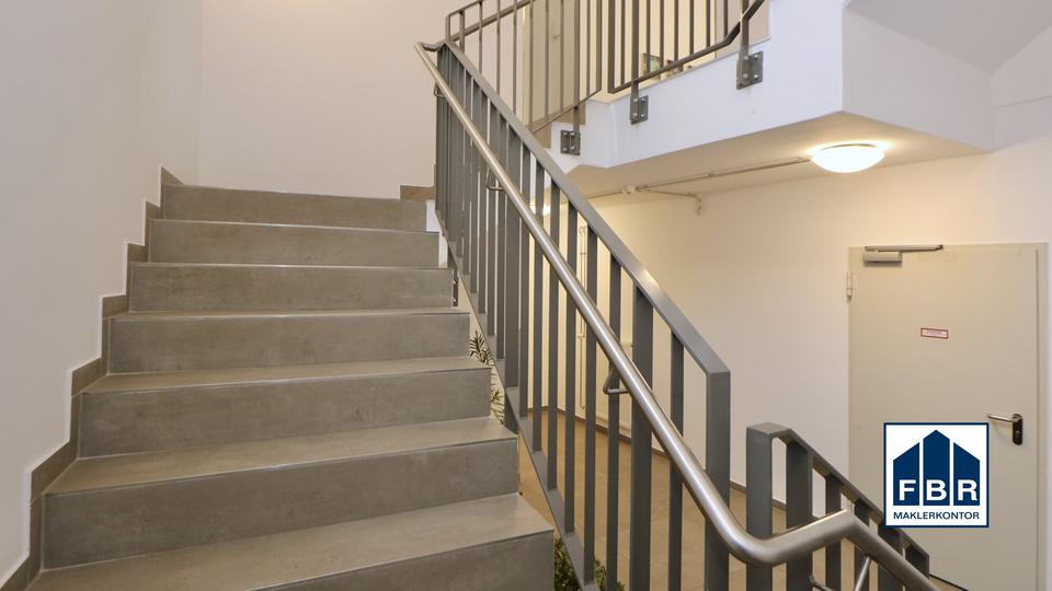 Dachgeschoßwohnung Schwerin Altstadt - 2 Zimmer, 71 m&sup2;, 880&euro; | Angebot:26449257