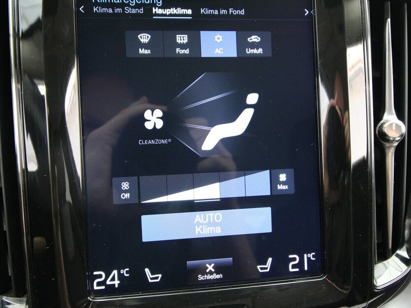 XC60 D4 2WD Momentum LED+AHK+NAVI+360°KAMERA