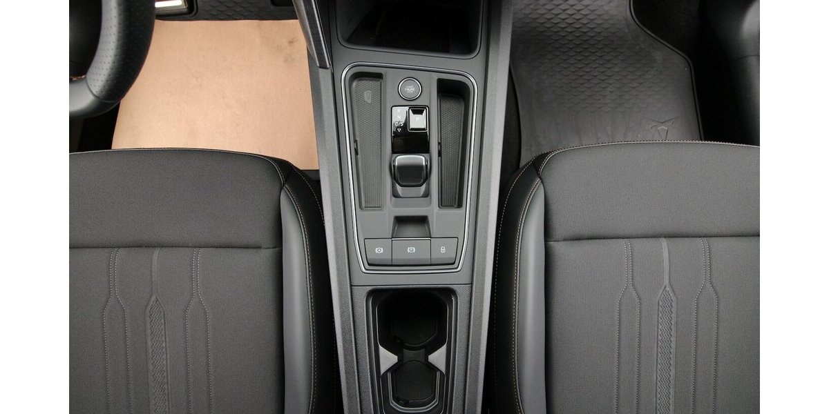 Cupra Leon Sportstourer e-HYBRID 6-DSG NAVI+LED+KAMERA 14.022 km 27.990 &euro; Hagenow 19230