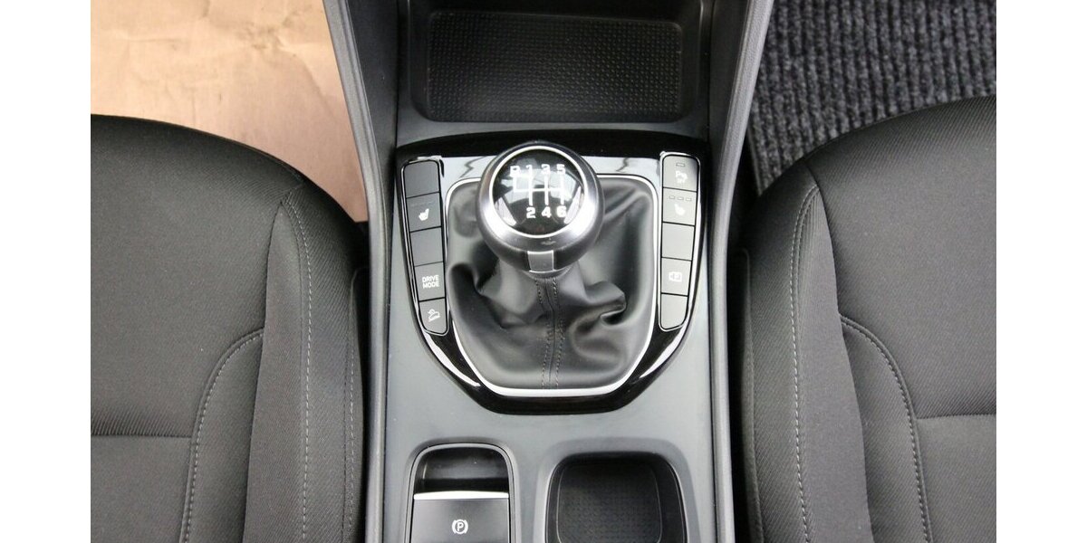 Hyundai Tucson 1.6 CRDi Select KAMERA+SITZHEIZUNG+AHK 98.848 km 18.900 &euro; Hagenow 19230