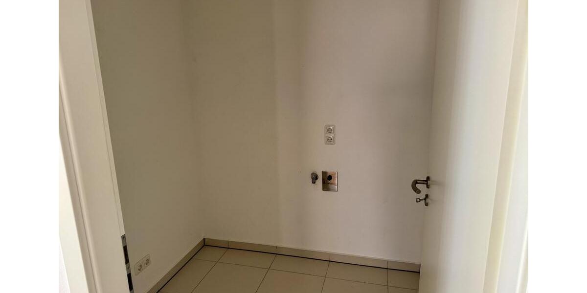 Etagenwohnung Schwerin Altstadt - 3 Zimmer, 90 m&sup2;, 1.230&euro; | Angebot:26194820