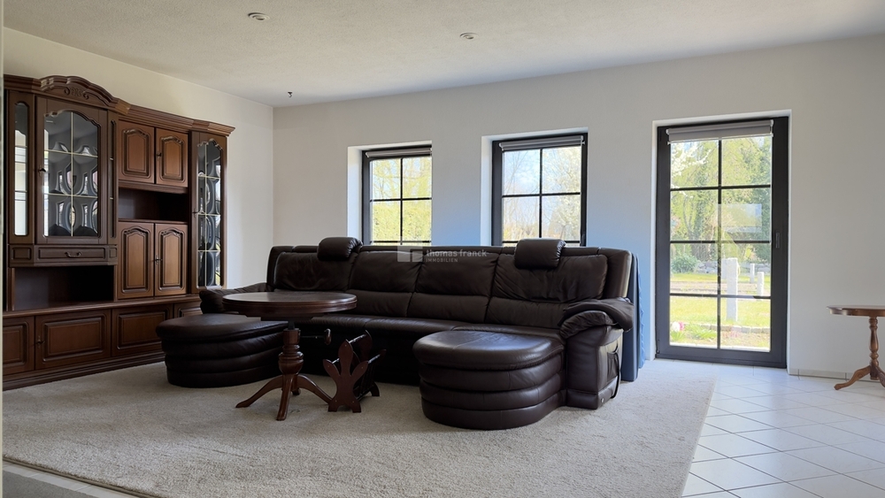 Gewachsenes Zuhause – Eigenes Haus, eigener Garten, eigener Teich mit Garage + Feuer im Wohnzimmer - Einfamilienhaus Schwerin Wüstmark | Angebot:25638280