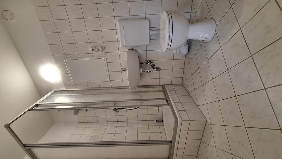 3-Raum Wohnung mit Dusche! 3 zimmer
