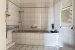 Repräsentatives Wohnen am Schlossgarten: Frisch renoviert & voller Wärme - Etagenwohnung Schwerin Feldstadt | Angebot:26828118