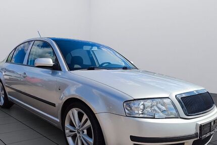 Skoda Superb 230.975 km 4.999 &euro; Wittenburg 19243