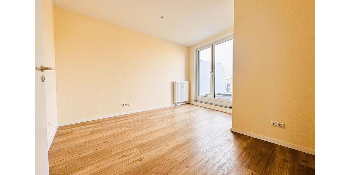 Dachgeschoßwohnung Schwerin - 3 Zimmer, 80 m&sup2;, 715&euro; | Angebot:26235413