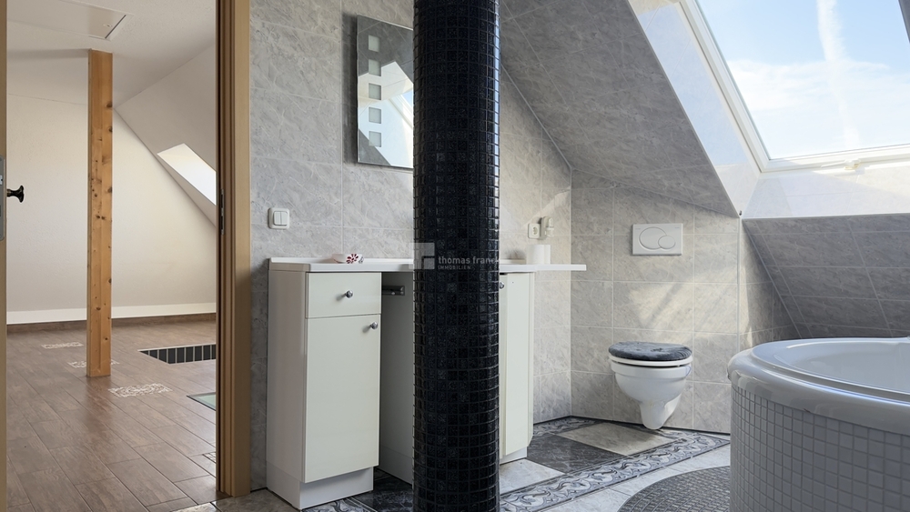 Gewachsenes Zuhause – Eigenes Haus, eigener Garten, eigener Teich mit Garage + Feuer im Wohnzimmer - Einfamilienhaus Schwerin Wüstmark | Angebot:25638280