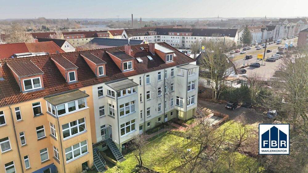 Etagenwohnung Schwerin Weststadt - 4 Zimmer, 121 m&sup2;, 235.000&euro; | Angebot:25899870