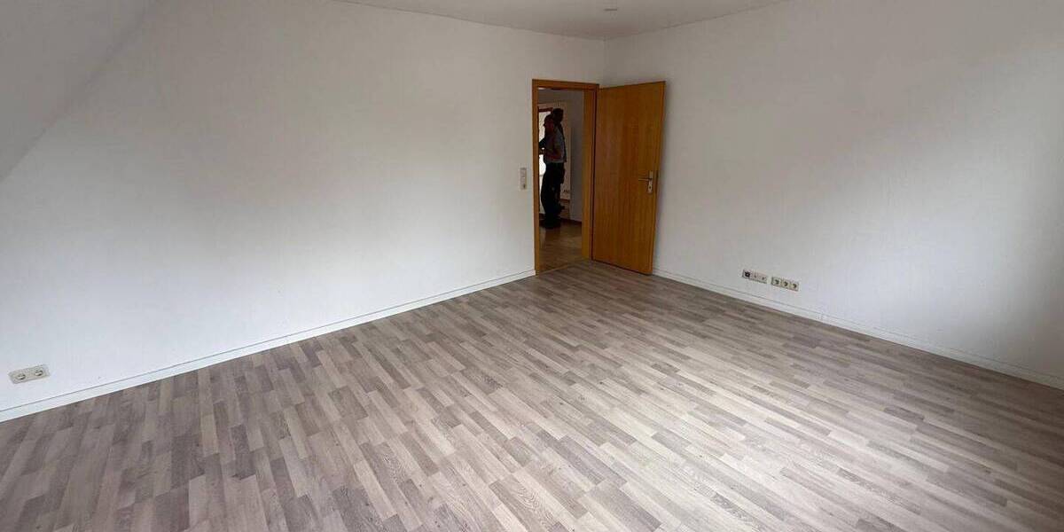 Mehrfamilienhaus, Wohnhaus Schwerin Warnitz - 9 Zimmer, 236 m&sup2;, 410.000&euro; | Angebot:26918021