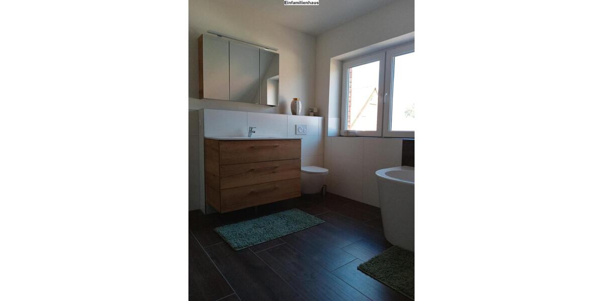 Einfamilienhaus Schwerin Friedrichsthal - 8 Zimmer, 222 m&sup2;, 670.000&euro; | Angebot:26355574