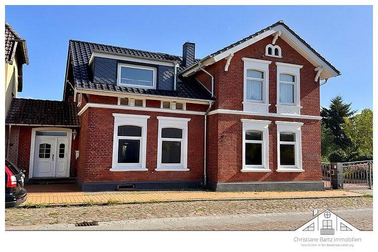 Geräumiges Wohnhaus in zentraler Lage von Warin zu verkaufen 7 zimmer