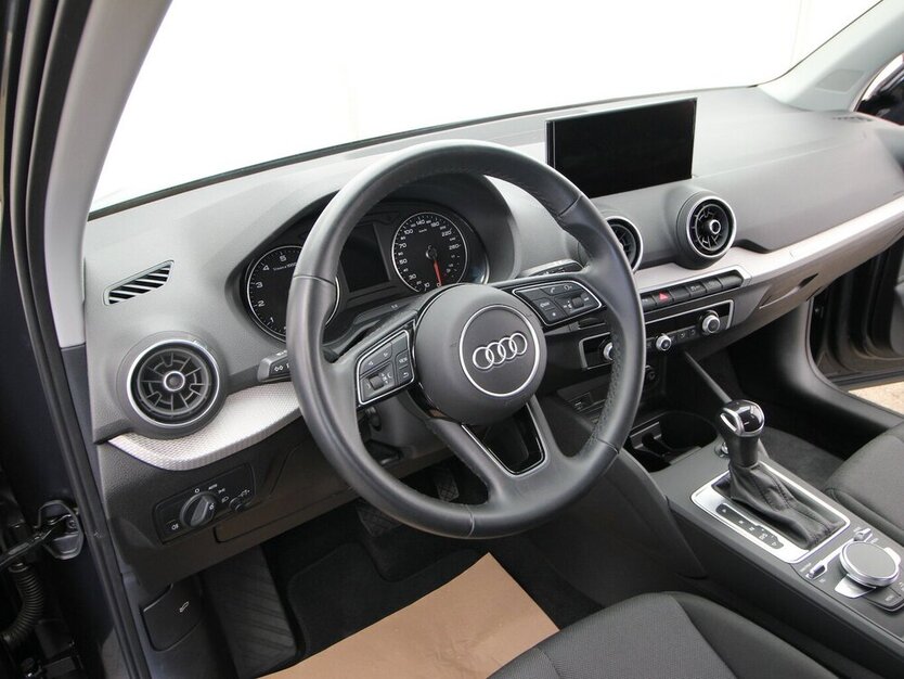 Audi Q2 35 1.5 TFSI 7-S-tronic LED+NAVI+ALU+ALARM 43.288 km 22.900 € Hagenow 19230