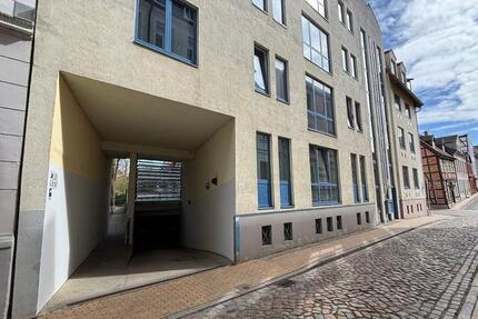Garagen / Stellplätze Schwerin Altstadt - 95&euro; | Angebot:26327635