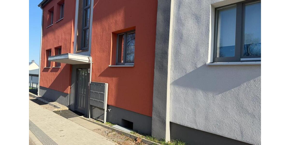 Etagenwohnung Schwerin Gartenstadt - 3 Zimmer, 96 m&sup2;, 1.390&euro; | Angebot:25856695