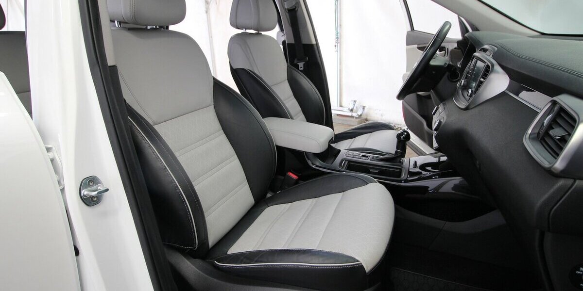 Kia Sorento Platinum Edition 4WD PANO-DACH+AHK+XENON 130.166 km 18.900 &euro; Hagenow 19230