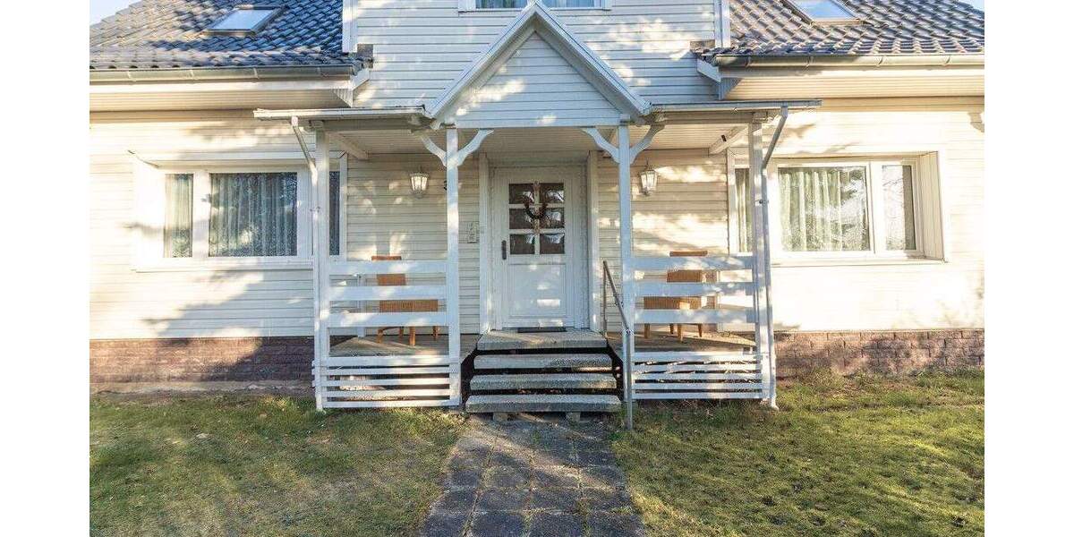 Einfamilienhaus Schwerin Friedrichsthal - 6 Zimmer, 185 m&sup2;, 359.000&euro; | Angebot:25733801