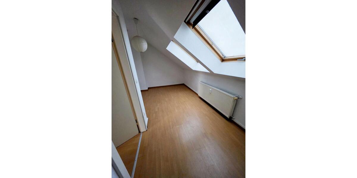 Dachgeschoßwohnung Schwerin - 3 Zimmer, 67 m&sup2;, 668&euro; | Angebot:24846507