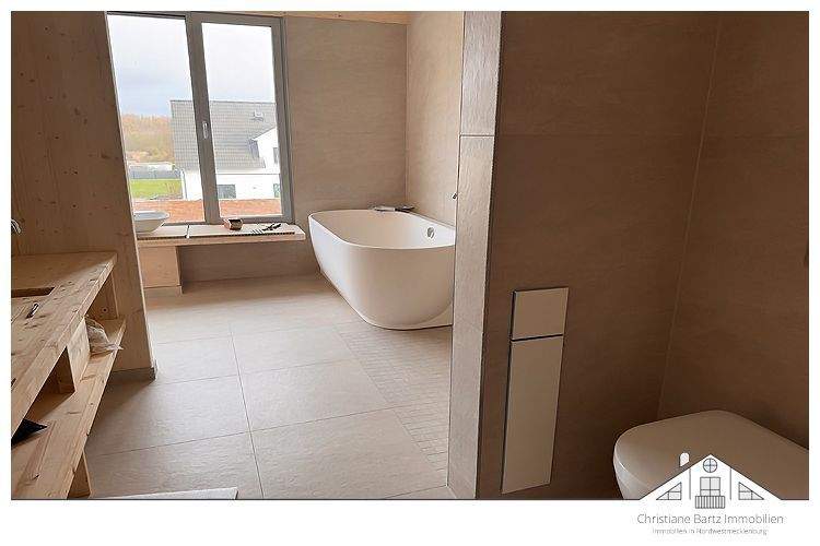 Doppelhaushälfte Wismar Wendorf - 5 Zimmer, 160 m&sup2;, 2.400&euro; | Angebot:24040572