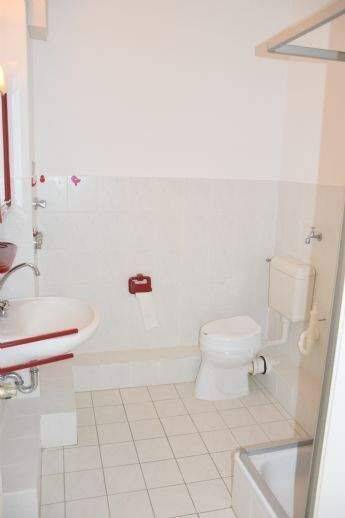 Etagenwohnung Schwerin Paulsstadt - 3 Zimmer, 57 m&sup2;, 430&euro; | Angebot:26863159