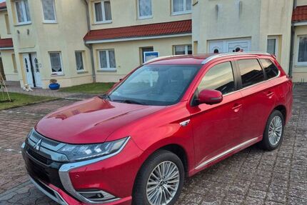 Mitsubishi Plug-in Hybrid Outlander 58.000 km 21.200 &euro; Wismar 23966