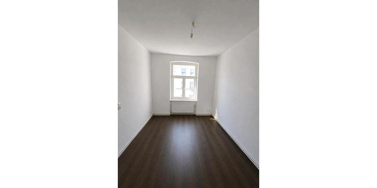 Etagenwohnung Schwerin - 4 Zimmer, 93 m&sup2;, 1.050&euro; | Angebot:26416830
