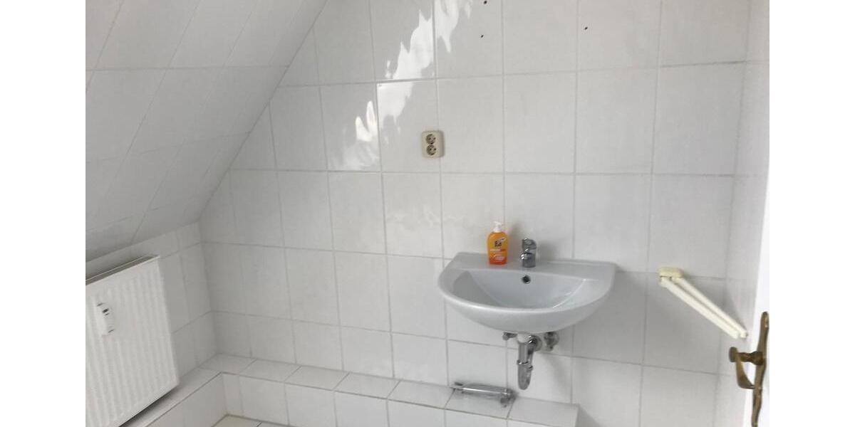 Dachgeschoßwohnung Rehna - 1 Zimmer, 33 m&sup2;, 270&euro; | Angebot:26375323
