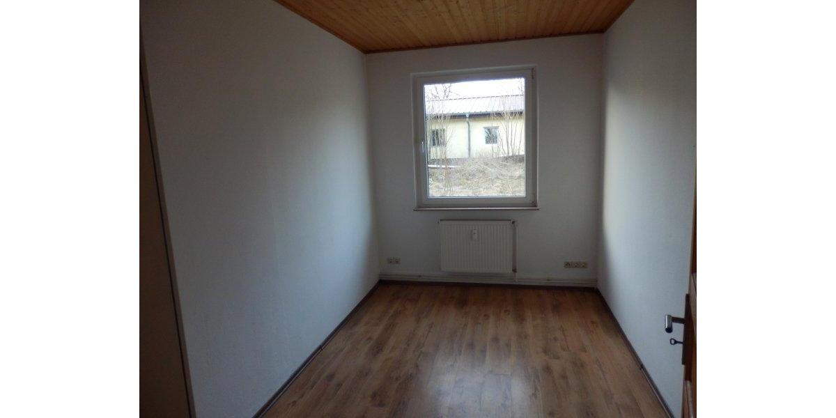 Erdgeschoßwohnung Neustadt-Glewe Glewe - 4 Zimmer, 88 m&sup2;, 676&euro; | Angebot:26023792