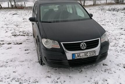VW Touran 287.000 km 4.499 &euro; Sülstorf 19077