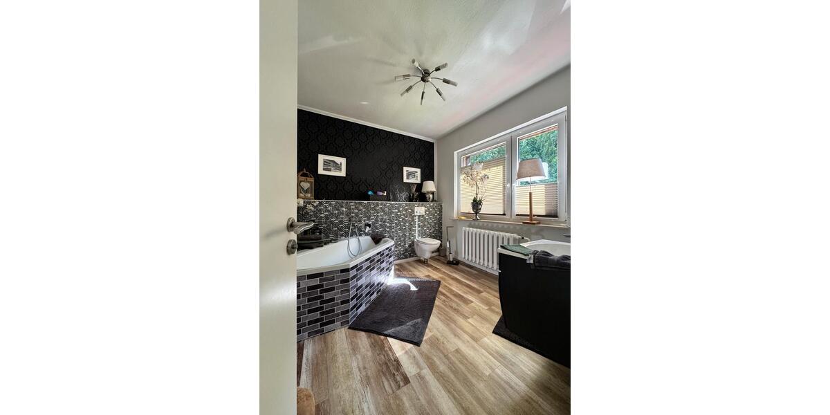 Einfamilienhaus Sternberg - 6 Zimmer, 260 m&sup2;, 499.000&euro; | Angebot:27026107