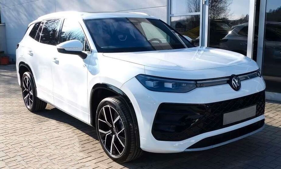 VW Tayron 10.800 km 38.990 € Brüsewitz 19071