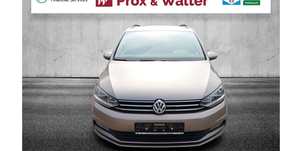 VW Touran 151.032 km 13.900 &euro; Hagenow 19230