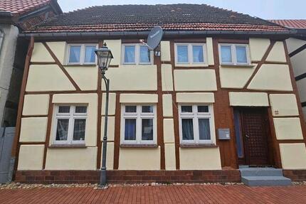 Zweifamilienhaus in Neustadt-Glewe 5 zimmer