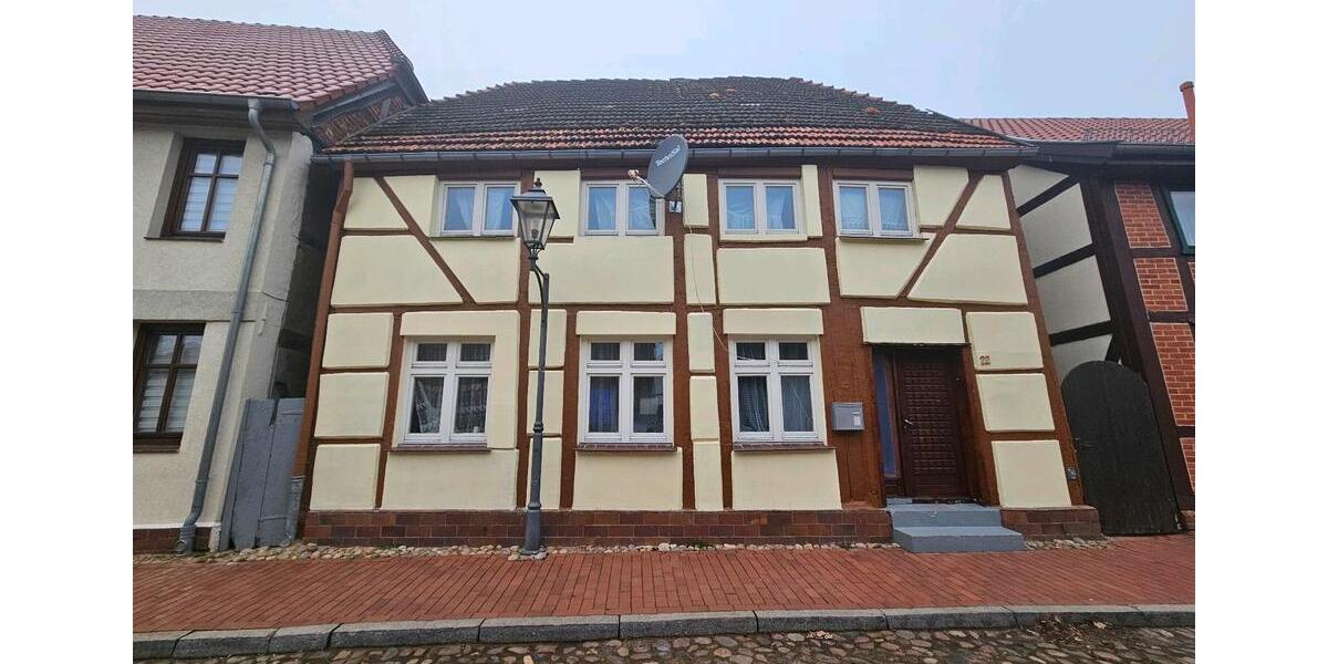 Zweifamilienhaus in Neustadt-Glewe 5 zimmer
