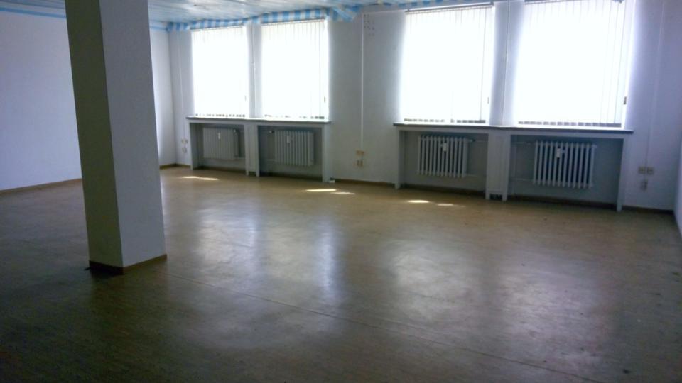 Hallenflächen, Lagerräume, Büroräume zu vermieten