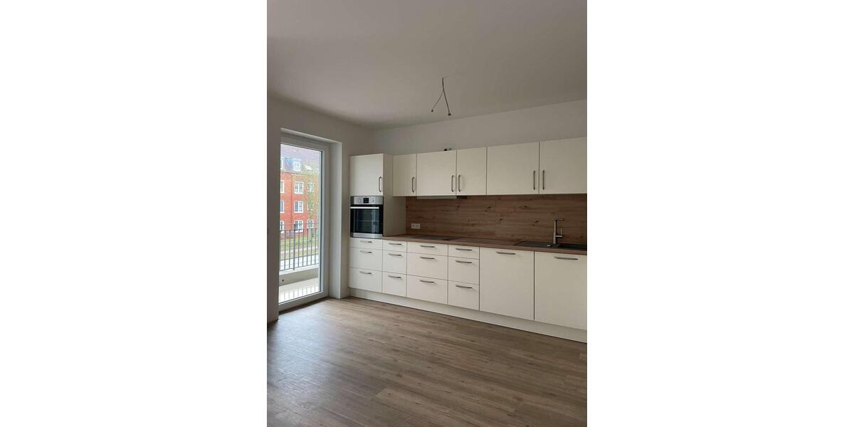 Stufenlose Freiheit! Hochwertige 2-Raum-Wohnung mit 2 Balkonen in Krebsförden 2 zimmer