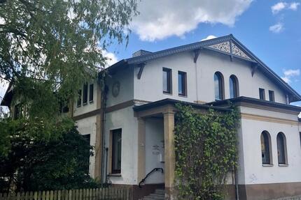 Mehrfamilienhaus 4 Eigentumswohnungen (3 Wohnungen und 1 Praxis) 15 zimmer
