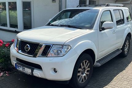 Nissan Pathfinder 220.000 km 10.800 &euro; Kirch Jesar 19230