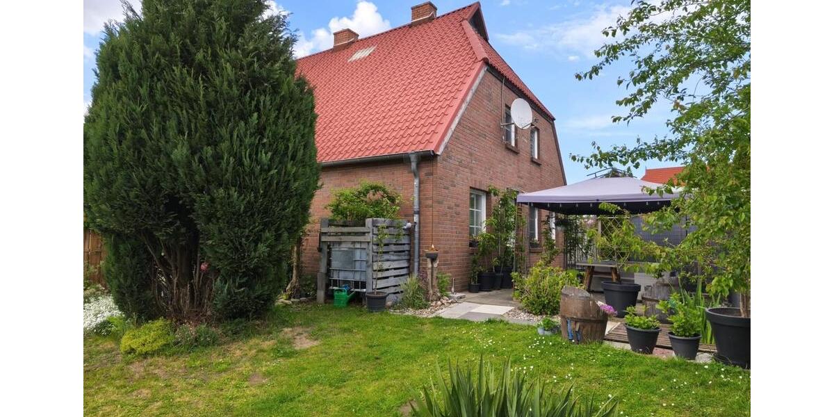 Erdgeschoßwohnung Dorf Mecklenburg - 4 Zimmer, 112 m&sup2;, 900&euro; | Angebot:26652850