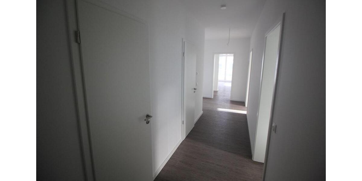 Erdgeschoßwohnung Schwerin Altstadt - 3 Zimmer, 110 m&sup2;, 1.540&euro; | Angebot:24495567