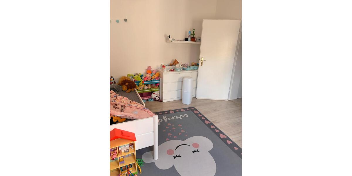 Etagenwohnung Schwerin Altstadt - 4 Zimmer, 106 m&sup2;, 1.000&euro; | Angebot:26637150
