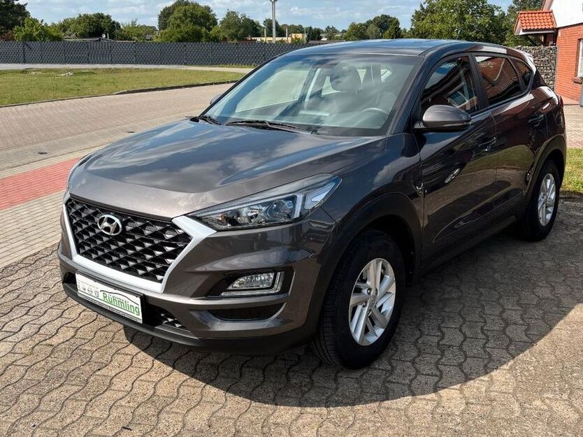 Hyundai TUCSON 81.700 km 17.450 € Hagenow 19230