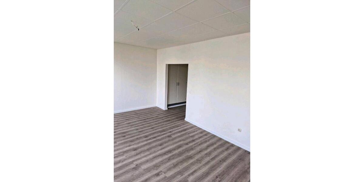 Etagenwohnung Schwerin Neumühle - 3 Zimmer, 76 m&sup2;, 850&euro; | Angebot:26199722